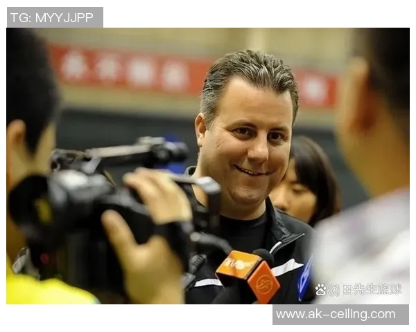 上海篮球队进攻革新之路探秘：战术创新与球员协作的完美结合